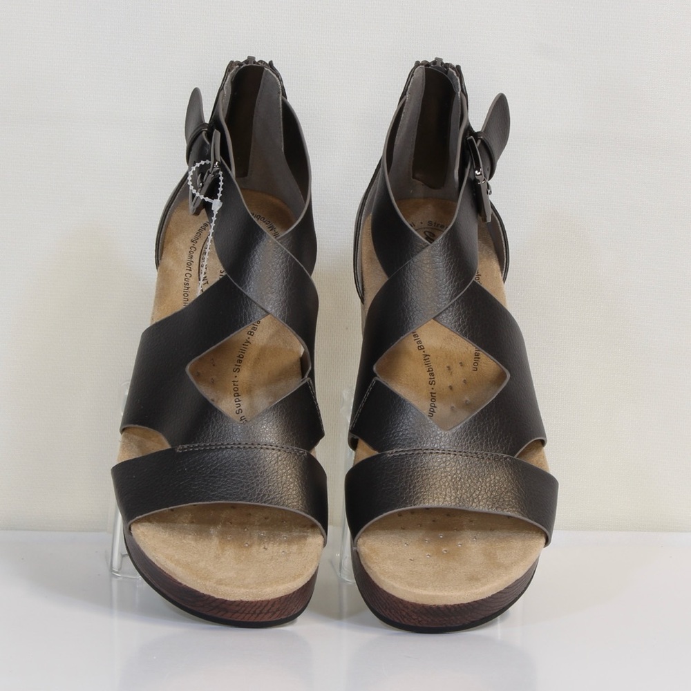 Easy Works by Easy Street Women's Roza Pewter Slip Resistant Sandals NWT - Picture 3 of 12